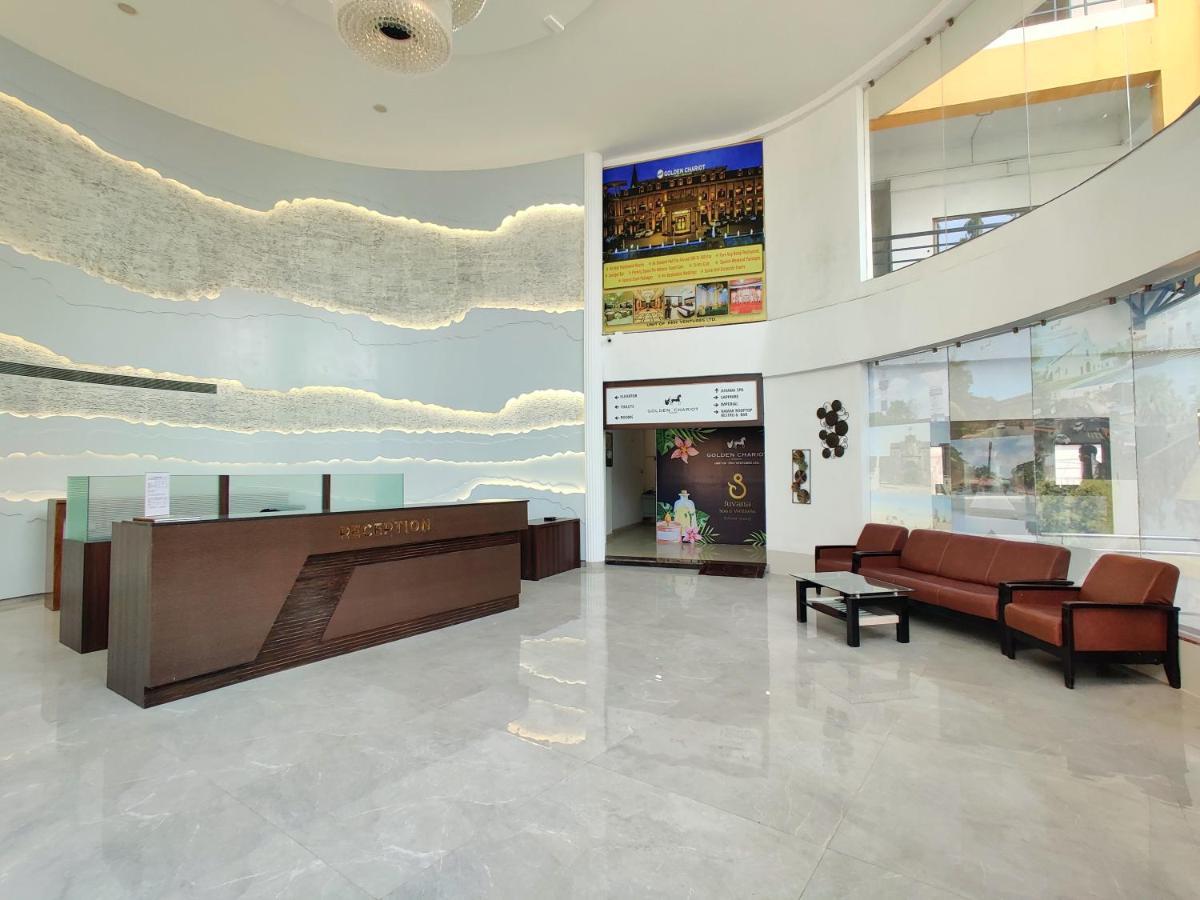 Golden Chariot Hotel Daman Exterior foto